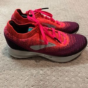 Brooks Levitate Running Sneakers